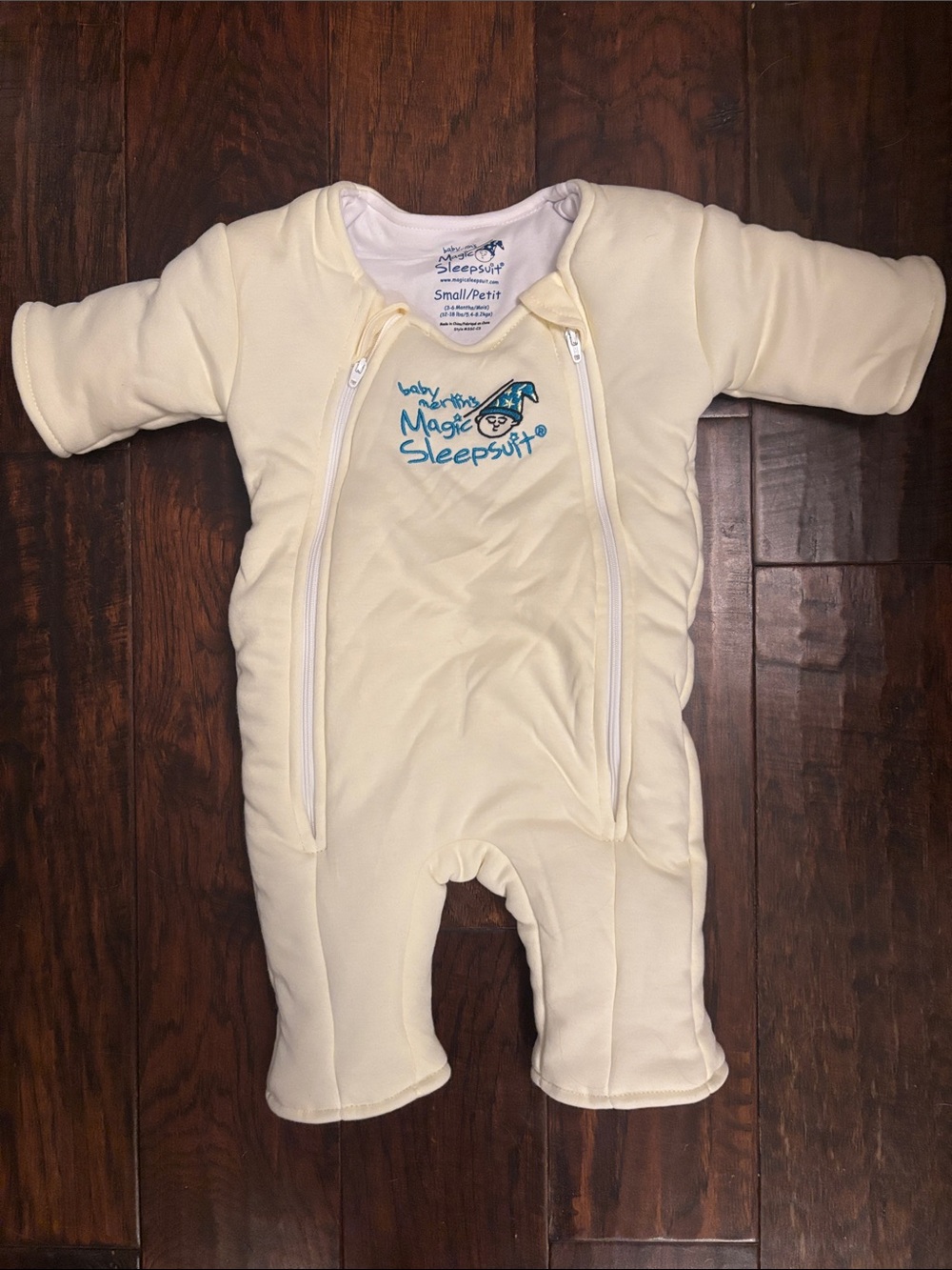 Love to dream Magic Sleepsuit One-Piece in Cream with Blue Logo-brand new!